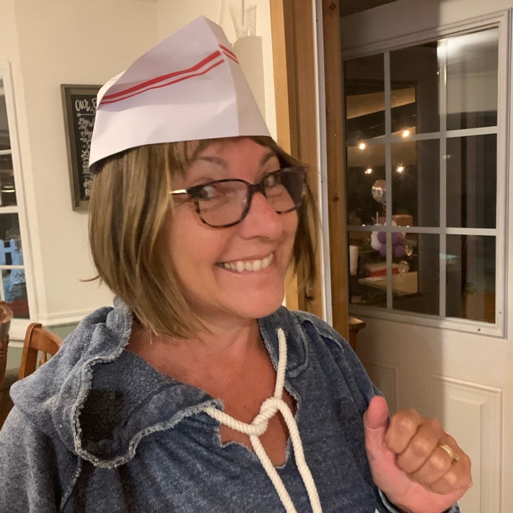 Meet your Posher, Cynthia